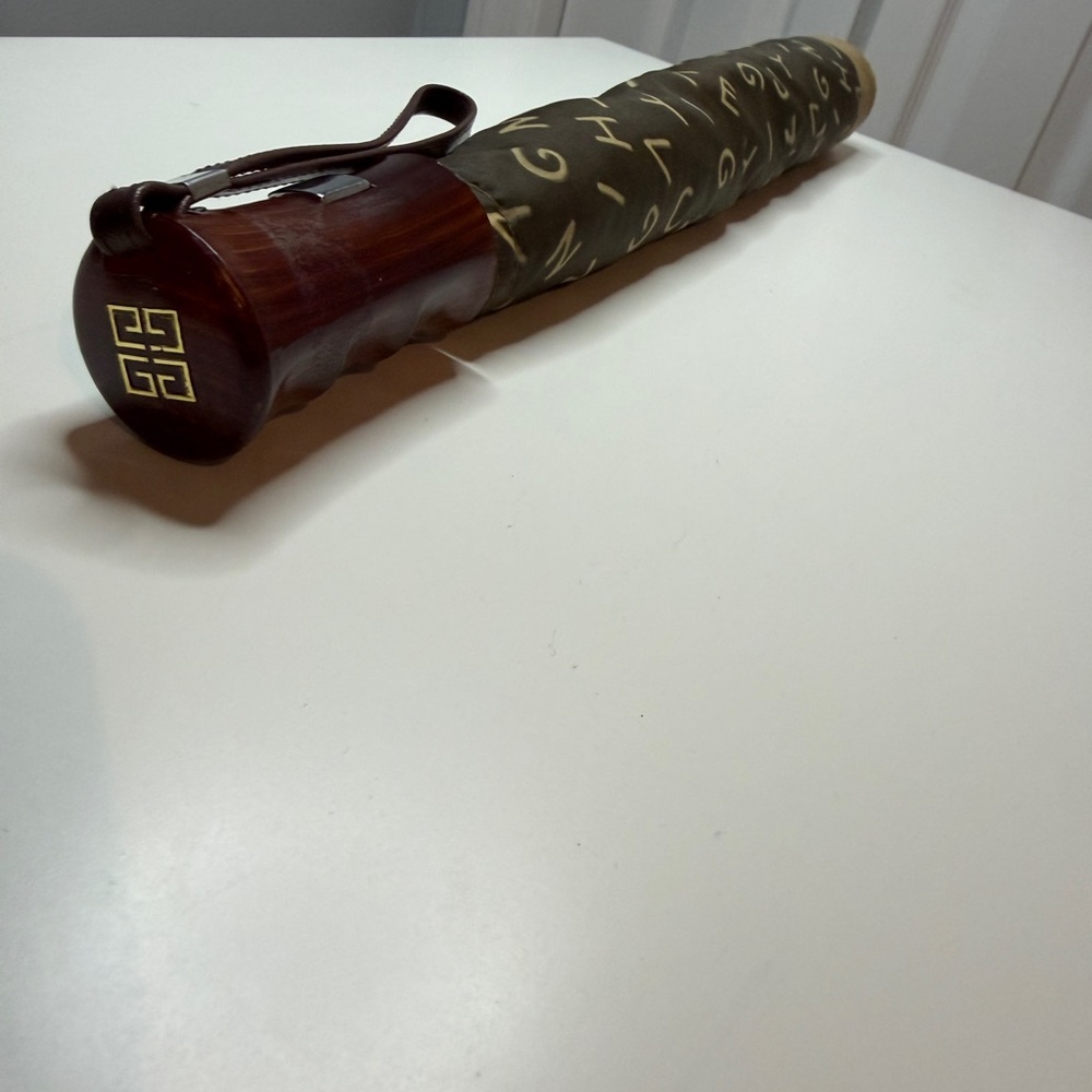 Vintage Givenchy Designer Umbrella Wooden Handle Logo - Picture 9 of 12